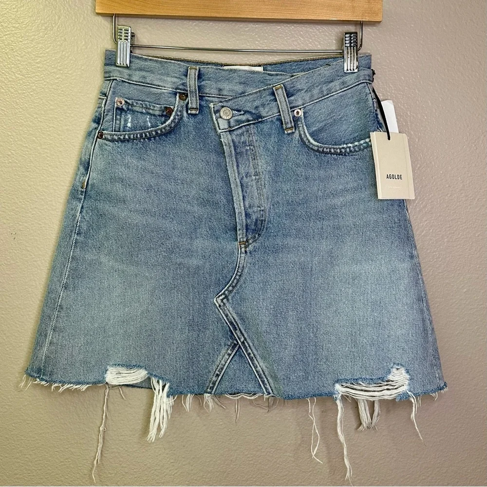 NWT Agolde Criss Cross Jean Mini Skirt Distressed Light Blue Frayed Hem Denim